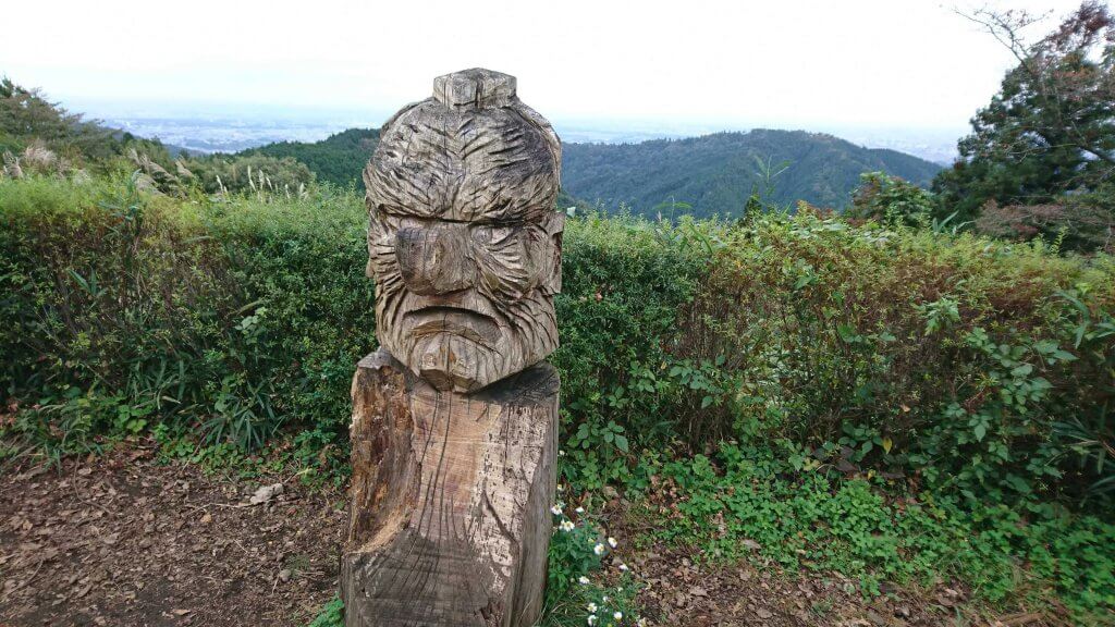 城山山頂の天狗